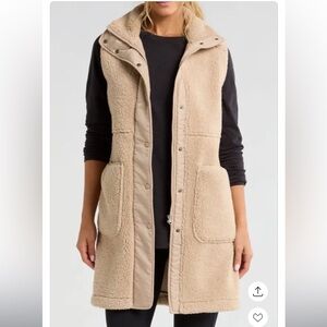 Tan Sherpa Long Vest with Pockets, size small